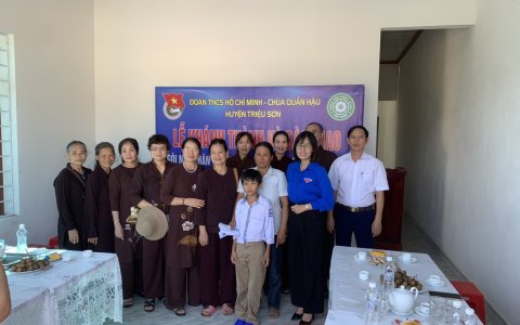 Khánh thành ngôi nhà “Khăn quàng đỏ” cho em Lê Minh Tuấn, học sinh trường TH&THCS Xuân Thịnh, Huyện Triệu Sơn.